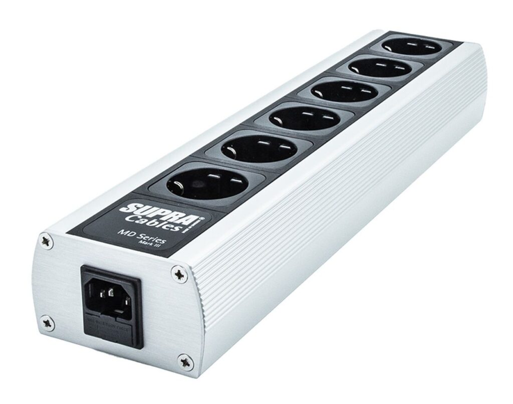 Supra MD 06 EU afgeschermd stekkerblok met Non-Intrusive Filtering (NIF) 6 x schuko met C13 - 10A aansluiting